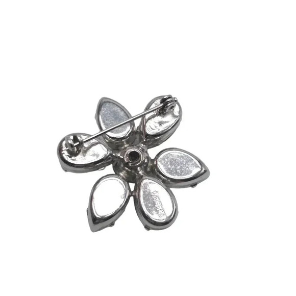 Weiss Co. Clear Crystal Flower Brooch Pin Silver Tone Vintage - Picture 3 of 5